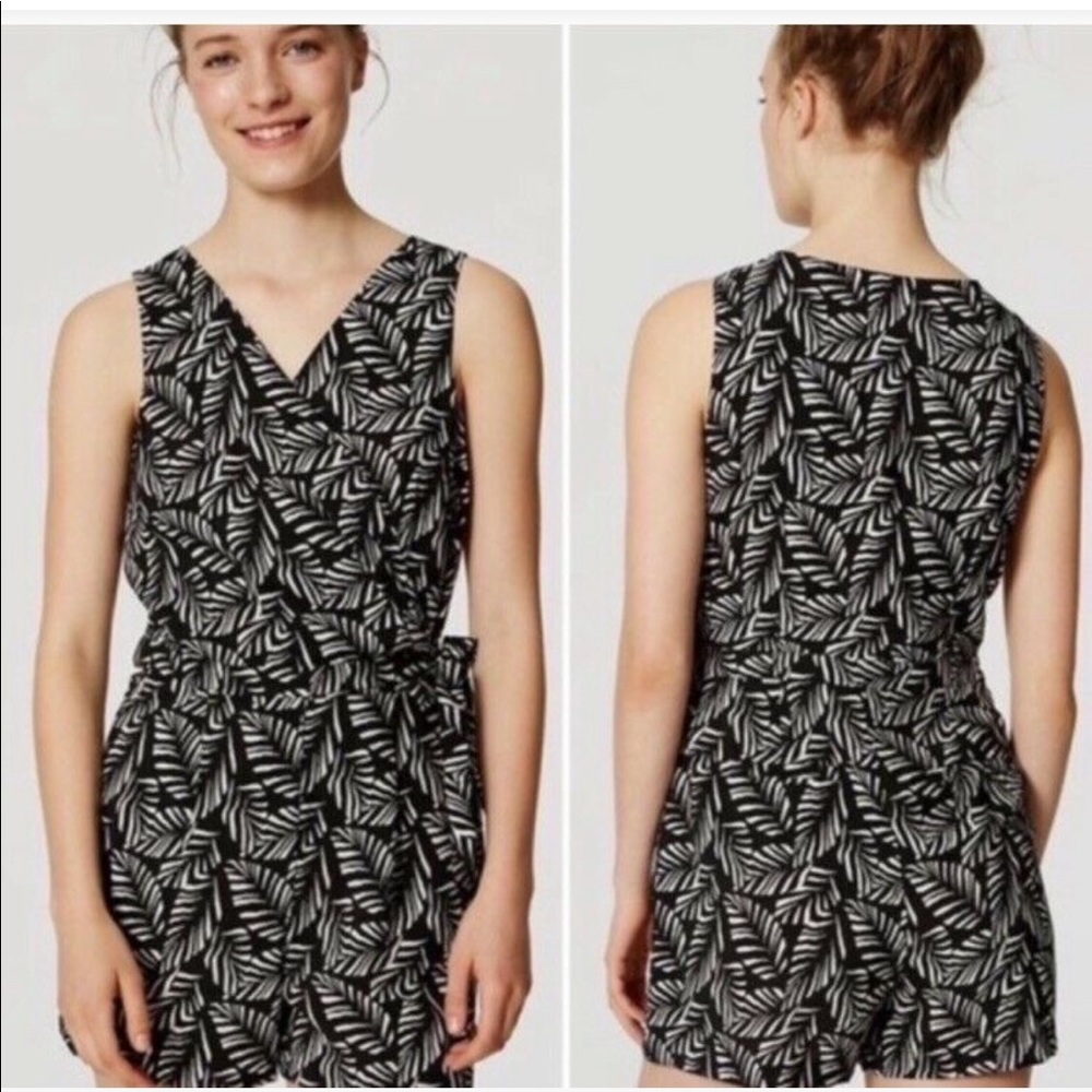 Ann Taylor Loft Black and White Leaf Print Tie Wrap Tank Romper Size 16